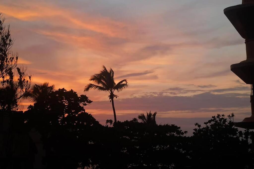 Appartement Cozy Private Ac Studio By The Sea Bandstand Bandra W Mumbai Nr Taj Lands End Extérieur photo