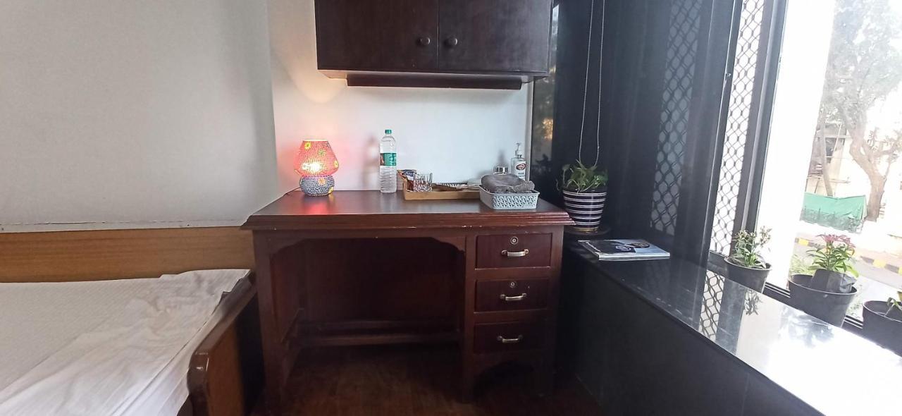 Appartement Cozy Private Ac Studio By The Sea Bandstand Bandra W Mumbai Nr Taj Lands End Extérieur photo