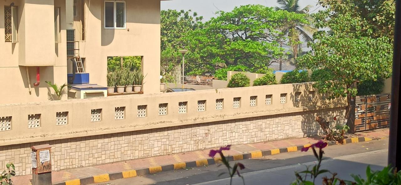 Appartement Cozy Private Ac Studio By The Sea Bandstand Bandra W Mumbai Nr Taj Lands End Extérieur photo