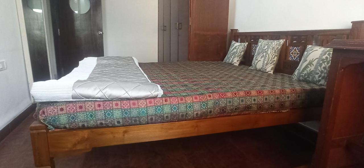 Appartement Cozy Private Ac Studio By The Sea Bandstand Bandra W Mumbai Nr Taj Lands End Extérieur photo