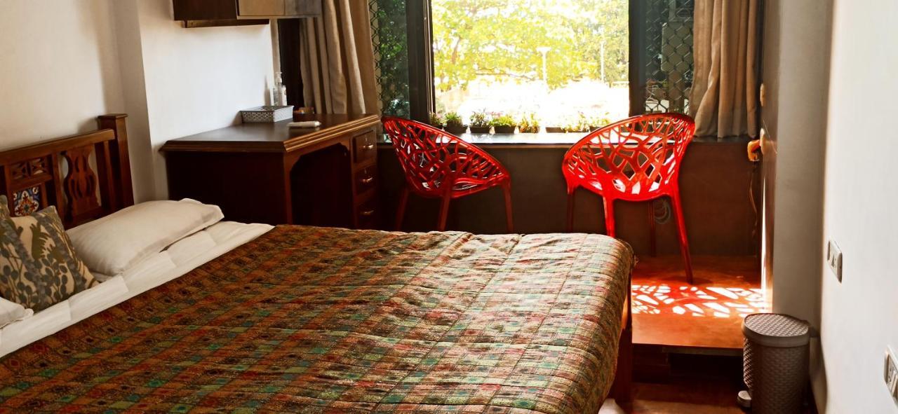 Appartement Cozy Private Ac Studio By The Sea Bandstand Bandra W Mumbai Nr Taj Lands End Extérieur photo